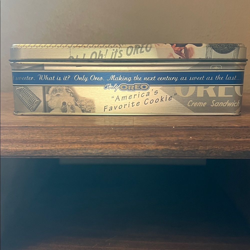 Vintage 1999 Oreo Tin - Picture 7 of 11